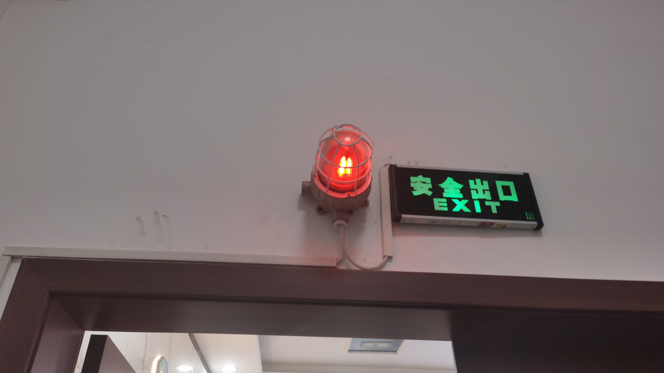 f754f49fce46a8701d02db2df1134dff.jpeg