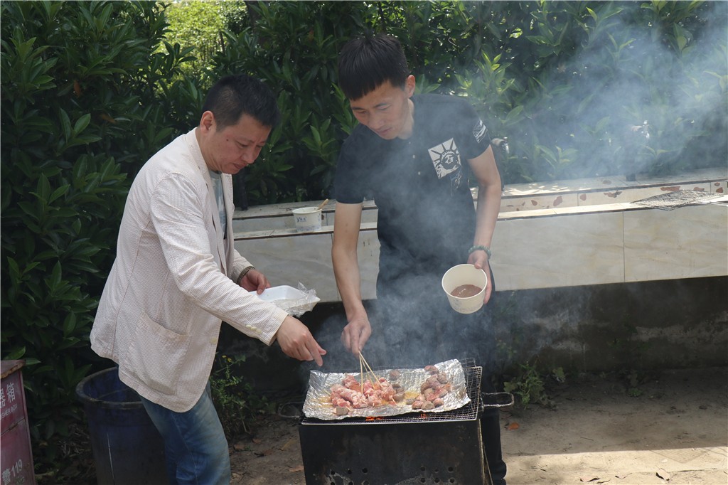 b1b45a6307374a458eefc0d5e3c67feb.jpg